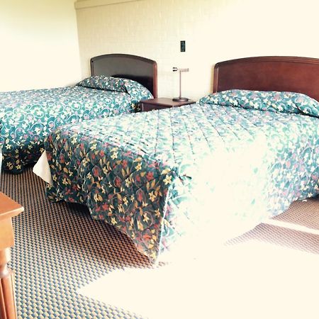 Lewis & Clark Motor Lodge East Alton Room photo